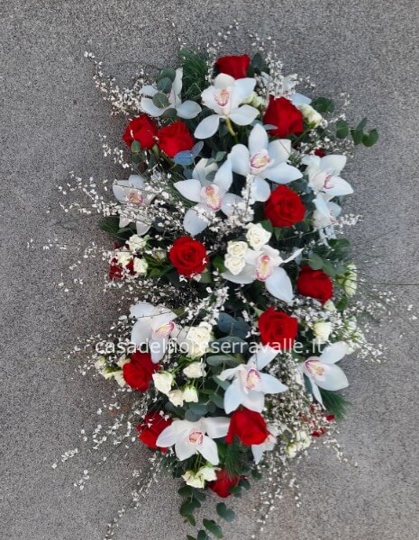 Cuscino funebre 100cmx70cm rose rosse e cymbidium bianco